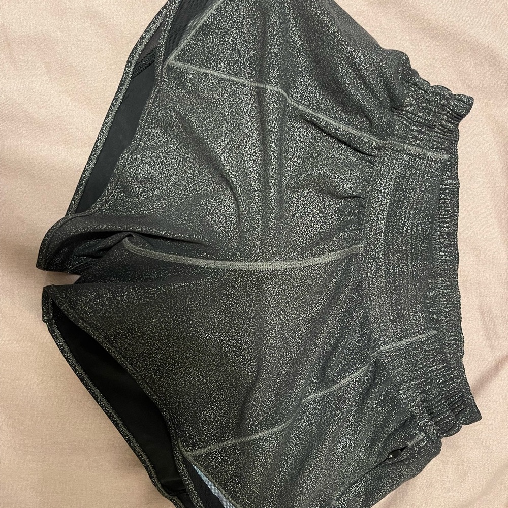 lululemon hotty hot 4 inch shorts
